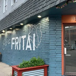 ramen and noodles, outside