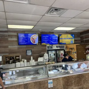 people ordering food