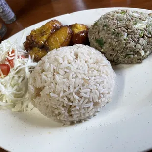 Salpicón con arroz y maduros