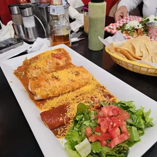 Enchilada, burrito y tamal