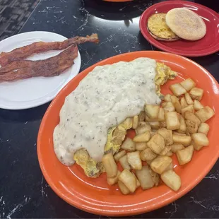 Jumbo Idaho Omelette Side of bacon and home fries English muffin