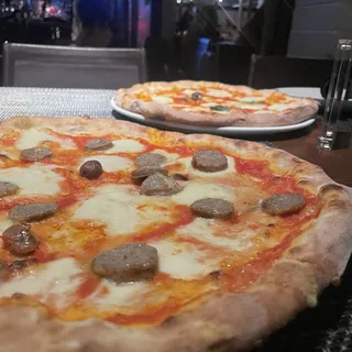 Quattro Formaggi Pizza