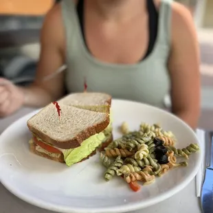 Frodo Joe's Petit Cafe