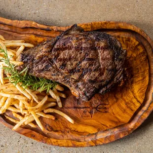 El Chingon Tomahawk Steak &amp; Frites
48.5 oz. Bone-in Prime Grade Angus Tomahawk Ribeye Chop with Truffled Fries