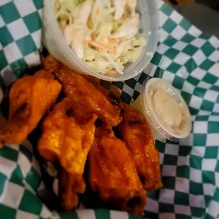 Chicken wings and coleslaw