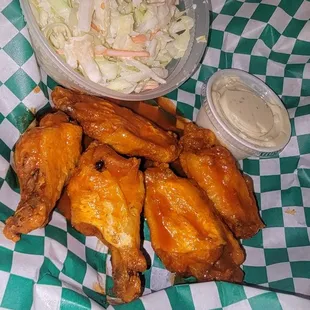 food, chicken wings, chicken wings and fried chicken, bbq wings, chicken, bbq chicken, fried chicken wings, fried chicken, poultry