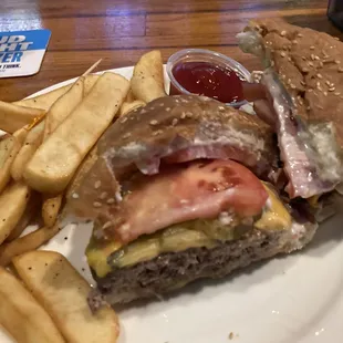Cheeseburger with fries are fire. The bacon cheeseburger is hands down the best though!