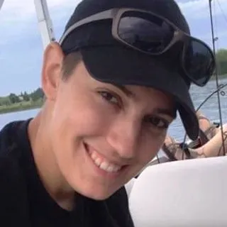 Tia H.