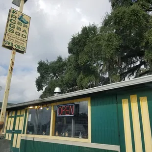 Frogs BBQ Pad
