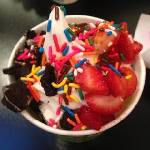 Classics flavor with strawberry, cookies