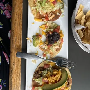 Food is good, but it was supposed to be Chalupa not tostada.  They consider Chalupa tostadas here in Daniel's kitchen.