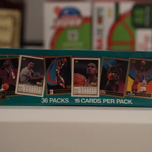 This Classic Skybox 36packs / 15 cards per pack *8/8/21