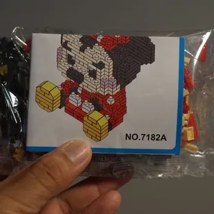 MINNIE mouse mini Lego style toy *8/8/21 very interesting