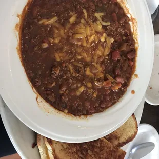Chili and grilled cheese