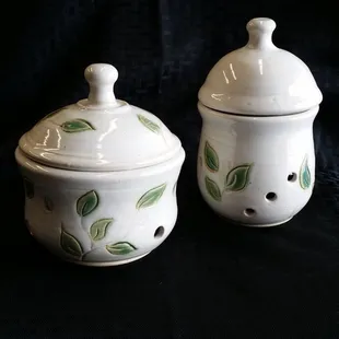Garlic pot, made on the wheel advanced project