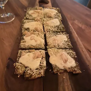 Chicken and pesto flatbread