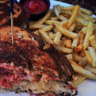 The Reuben Sandwich!! Oh so good.....