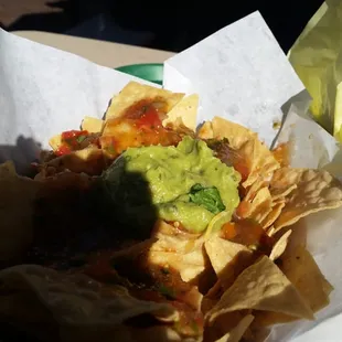 Nachos with salsa and guacamole