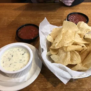 Chips and queso