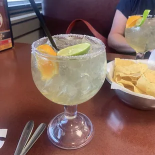 drink, nachos