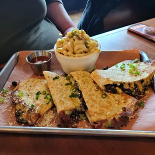 mushroom quesadilla with jalapeno mac