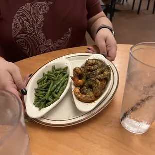 Shrimp dinner up charge 2$ to shrimp scampi