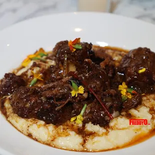 beef and mashed potatoes