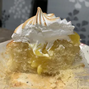 Lemon Meringue cross-section
