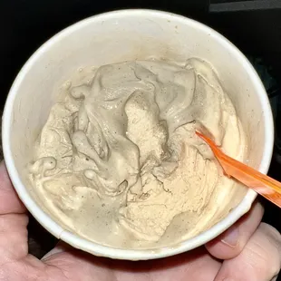 Lotus Grande Cup Gelato  Marshmallow Grande Cup Gelato Zero chocolate in this cup. Still amazing!