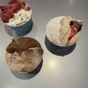 Bagigi Peanut &amp; Gianduia (front), Cheesecake &amp; Blackberry (left), Cheesecake &amp; Salted Caramel (right)