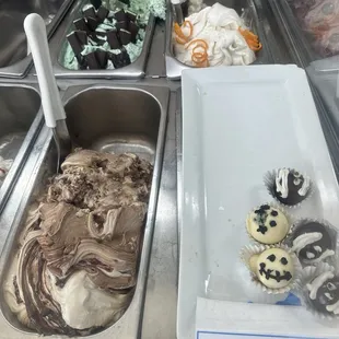 Gelato and cake pops