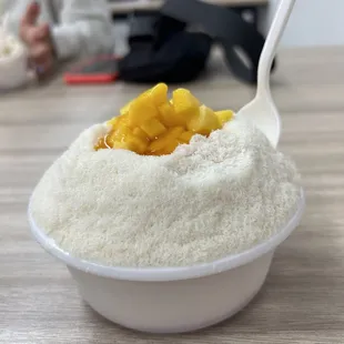 Strawberry/mango bingsu
