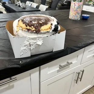 Bottom tier with bottom of top tier