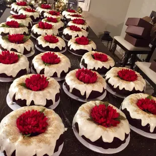 Corporate thank you bundt cakes