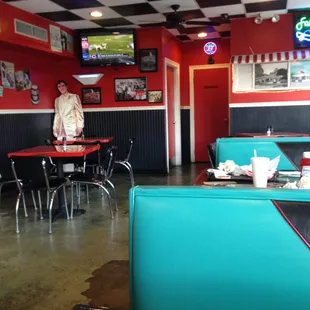 Elvis is so not dead!