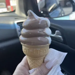 Old fashion swirl. Perfect after a visit to Whitney portal.  Cute little grass area w benches to eat.