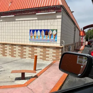 he outside of a restaurant