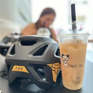 Bike helmet, peach slush