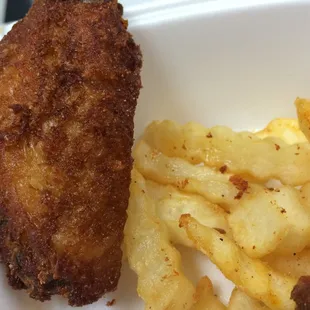 Hot wings where to dry and had no flavor.