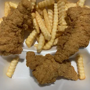 Pathetic chicken basket that is only half full