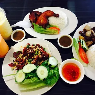 Smoothie are made from fresh fruits, so delicious and refreshing. Best bo luc lac I've ever tasted. Ga roti and banh hoi are so on point.