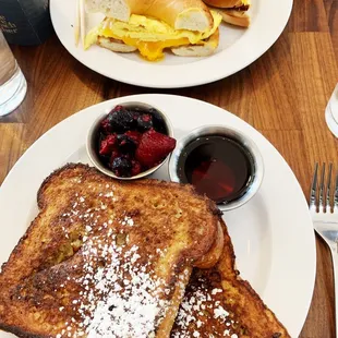 French toast with berries on the side