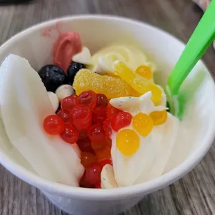 Froyo Maya Frozen Yogurt & Sweet’s