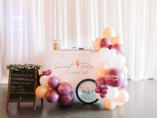 Sweet Tooth Ice Cream Cart