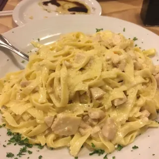 Fettuccine Alfredo