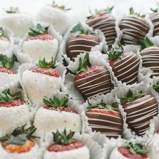 strawberries and chocolate covered strawberries