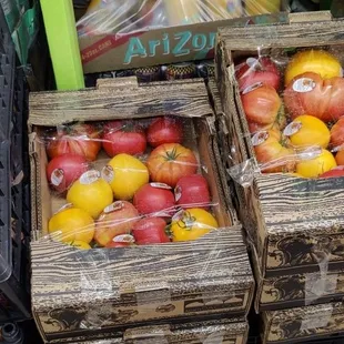 Heirloom Tomatoes 2 boxes for 5 dollars