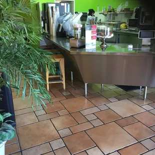 Very mardy employee. Hire better people.