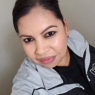 Debbie R.