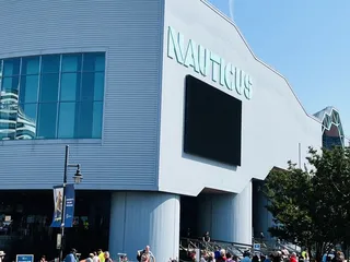 Half Moone Cruise and Celebration Center